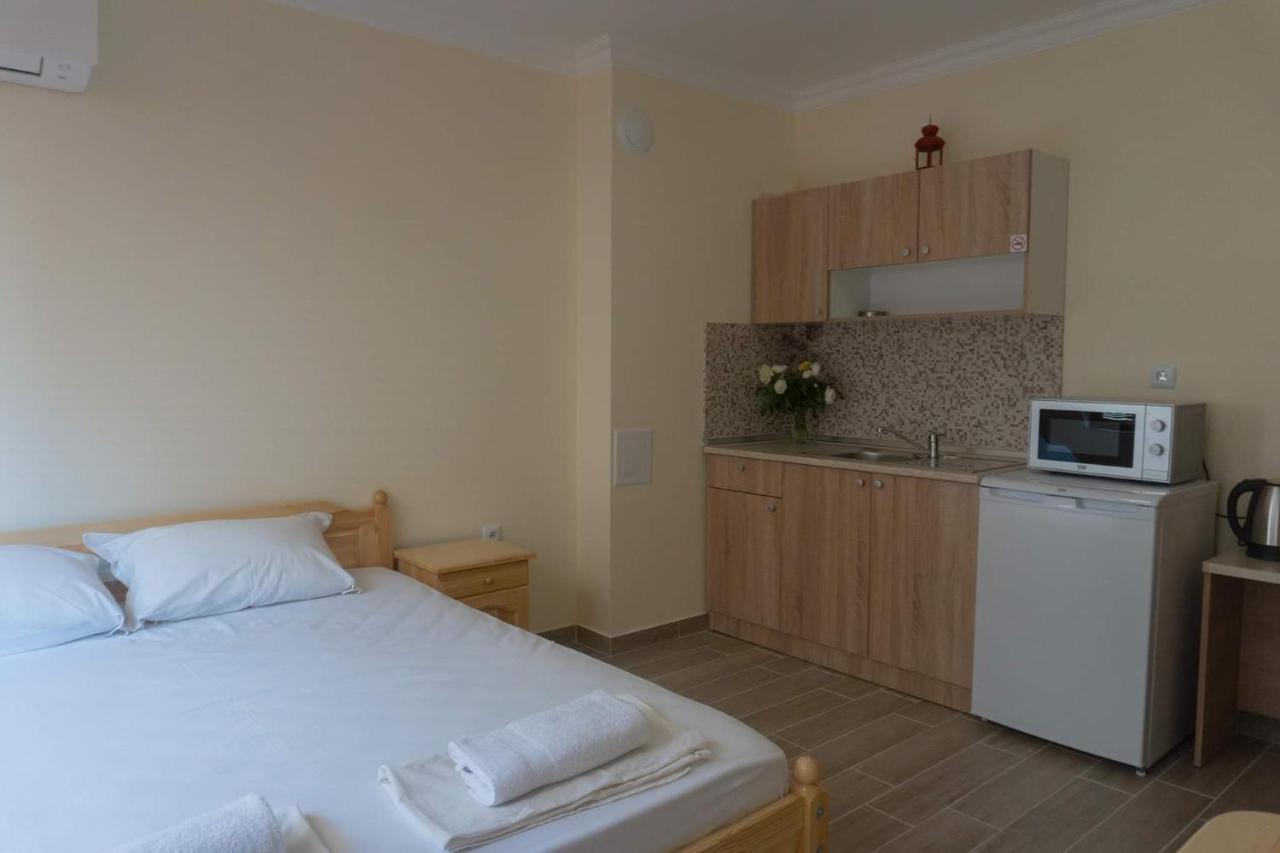 Rent Apartments Martin Beach Pomorie Exterior photo
